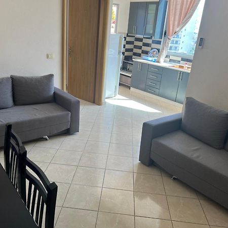 Tulipani Apartments Near Promenade Saranda Kültér fotó