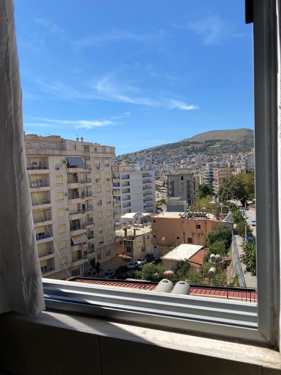 Tulipani Apartments Near Promenade Saranda Kültér fotó