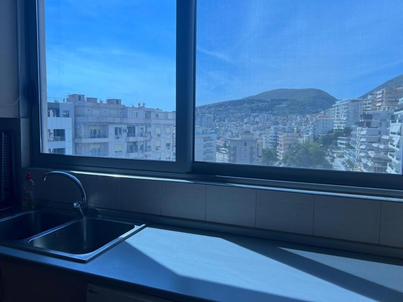 Tulipani Apartments Near Promenade Saranda Kültér fotó